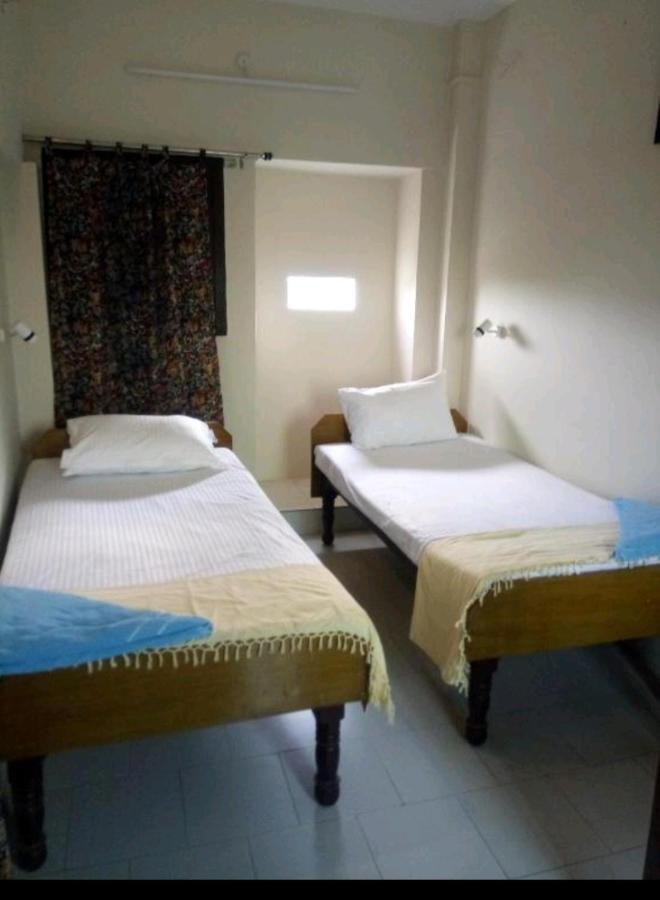 Monalisa Hostel Varanasi Exterior foto