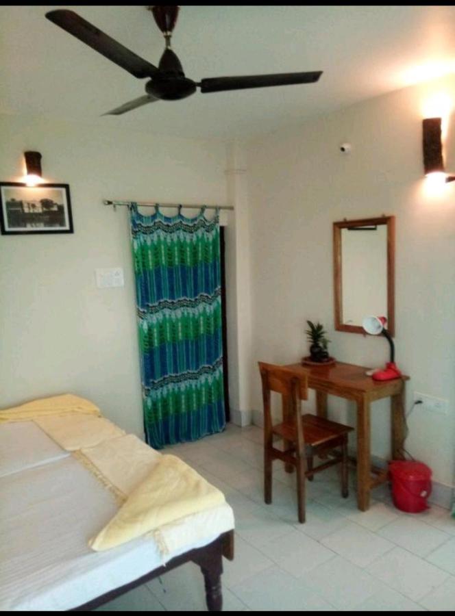 Monalisa Hostel Varanasi Exterior foto
